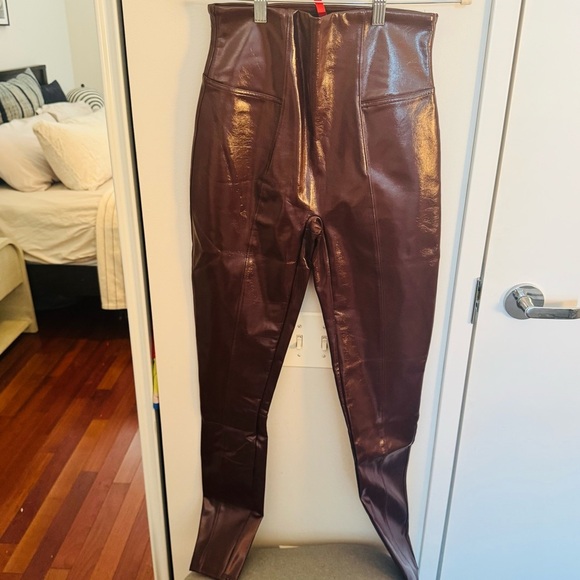 SPANX Faux Patent Leather Liquid Gloss Leggings Ruby - Picture 2 of 5